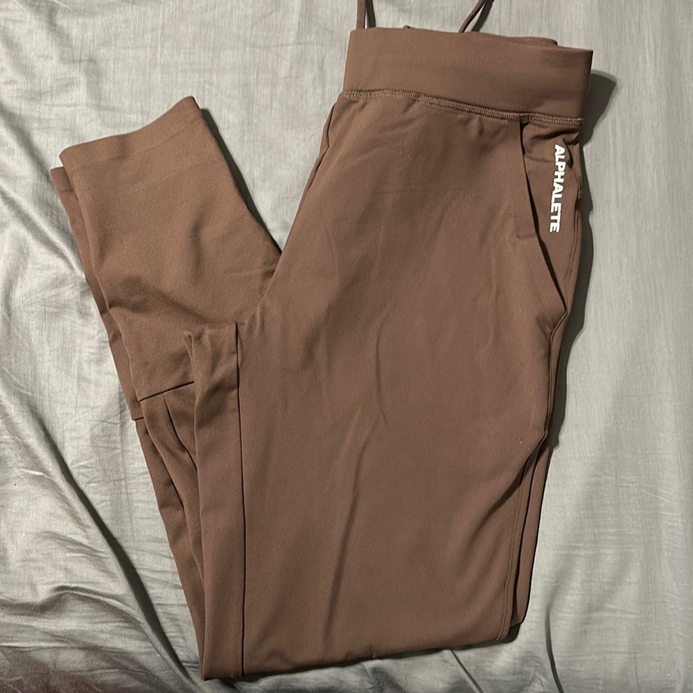 NWT Alphalete Women’s Trace Joggers | Brown (L)